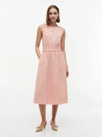 Robe midi en vichy seersucker froncée Robe midi en vichy seersucker froncée