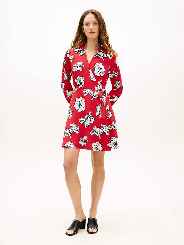Robe portefeuille en crêpe à imprimé floral Robe portefeuille en crêpe à imprimé floral