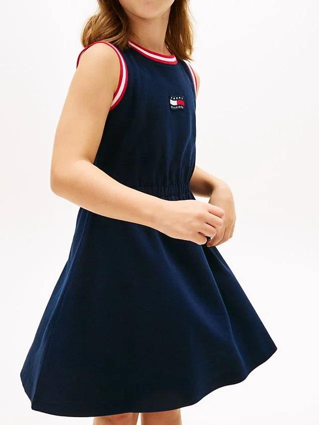 Robe sans manches pour enfant avec logo drapeau ondulé Robe sans manches pour enfant avec logo drapeau ondulé