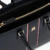 Sac à bandoulière à rayures emblématiques