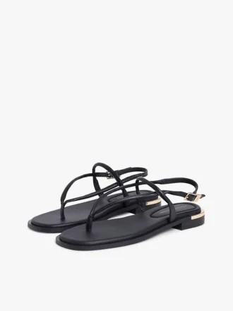 Sandales en cuir à accents métalliques