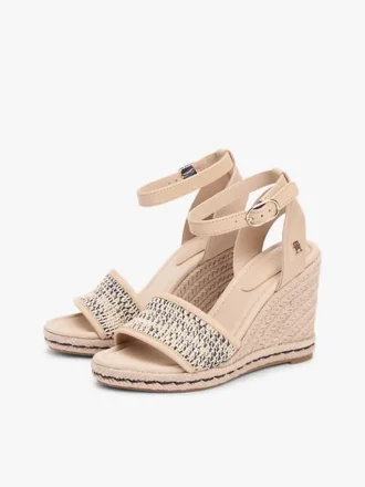 Sandales espadrilles à talons compensés en raphia