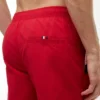 Short de bain 7″ avec logo drapeau Short de bain 7″ avec logo drapeau