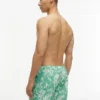Short de bain à imprimé tropical 18 cm Short de bain à imprimé tropical 18 cm
