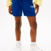 Short de survêtement pour enfant avec logo brodé Short de survêtement pour enfant avec logo brodé