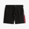 Short en molleton avec logo drapeau Short en molleton avec logo drapeau