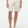 Shorts en denim teint en pièce, coupe classique Shorts en denim teint en pièce, coupe classique