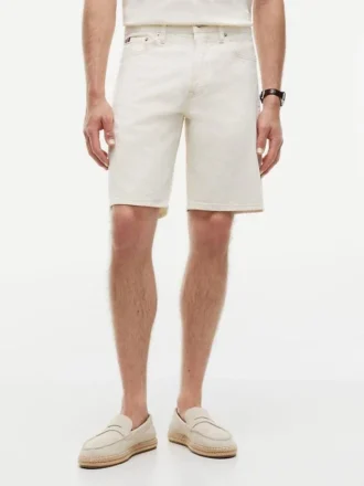 Shorts en denim teint en pièce, coupe classique