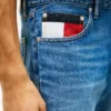 Shorts en denim Tommy Jeans avec poche drapeau Shorts en denim Tommy Jeans avec poche drapeau