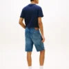 Shorts en denim Tommy Jeans avec poche drapeau Shorts en denim Tommy Jeans avec poche drapeau