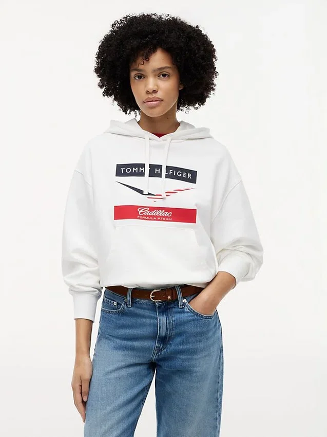 Sweat à capuche Tommy x Cadillac F1® Team Chevron Sweat à capuche Tommy x Cadillac F1® Team Chevron