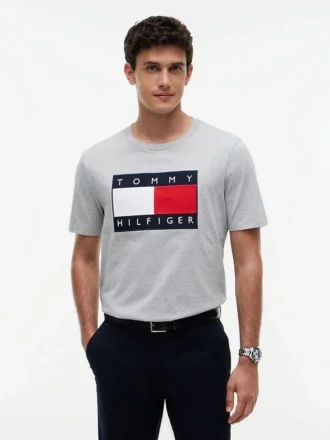 T-shirt avec grand logo drapeau