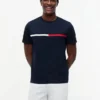 T-shirt avec logo drapeau brodé T-shirt avec logo drapeau brodé