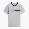 T-shirt avec logo drapeau brodé T-shirt avec logo drapeau brodé