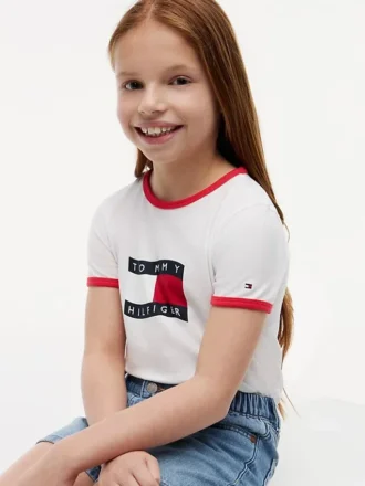 T-shirt à col rond et bordures contrastées avec logo drapeau ondulé pour enfants