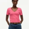 T-shirt Favorite à col en V T-shirt Favorite à col en V