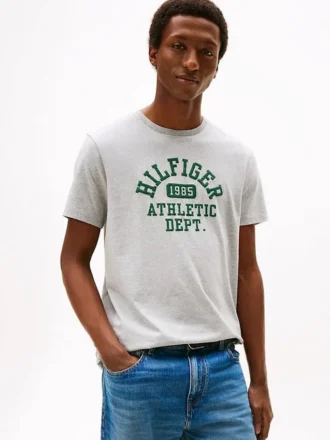 T-shirt Hilfiger 1985 avec logo athlétique T-shirt Hilfiger 1985 avec logo athlétique