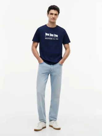 T-shirt Hilfiger à logo mult drapeaux