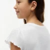 T-shirt à manches bordées de dentelle pour enfants