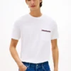 T-shirt à poches et rayures emblématiques en piqué T-shirt à poches et rayures emblématiques en piqué