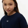 T-shirt pour enfant avec drapeau ton sur ton T-shirt pour enfant avec drapeau ton sur ton