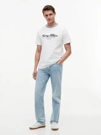 T-shirt rayé avec logo nautique en lettres cursives