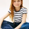 T-shirt à rayures et manches à volants pour enfant