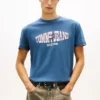 T-shirt Tommy Jeans avec logo drapeau ondulé T-shirt Tommy Jeans avec logo drapeau ondulé