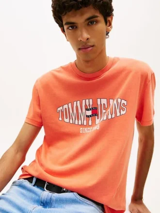 T-shirt Tommy Jeans avec logo drapeau ondulé