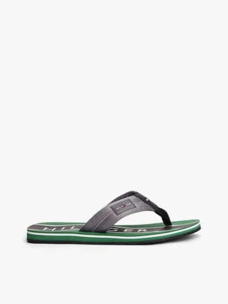 Tongs avec patch logo Tongs avec patch logo