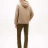 Veste à capuche imperméable et compacte