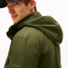 Veste de terrain compacte et déperlante