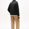 Veste de terrain imperméable et compacte