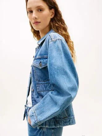 Veste en denim délavé cintrée Veste en denim délavé cintrée