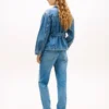 Veste en denim délavé cintrée Veste en denim délavé cintrée