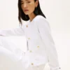 Veste en denim pour femme à boutons dorés Veste en denim pour femme à boutons dorés